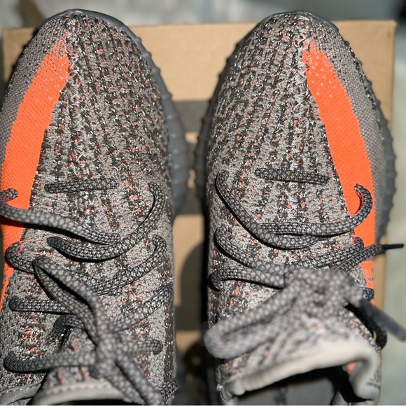 Yeezy Boost Size 7 - Picture 4 of 9